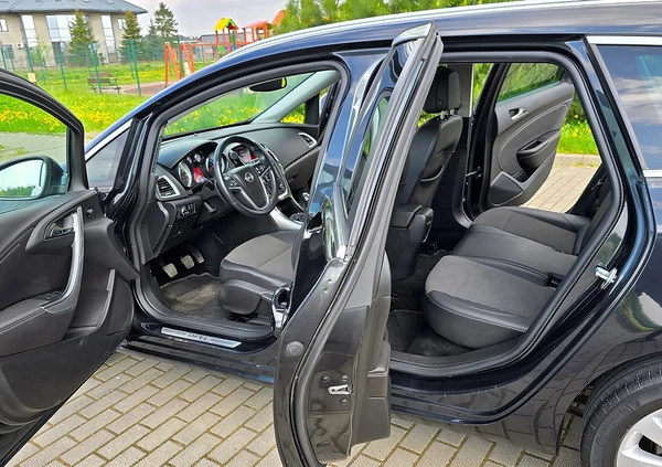 Opel Astra cena 29900 przebieg: 151000, rok produkcji 2014 z Płock małe 497